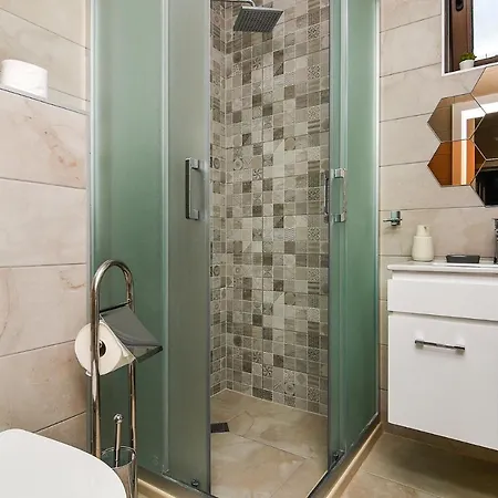 Cozy Flats Nearby Center Free Park Area * Varna