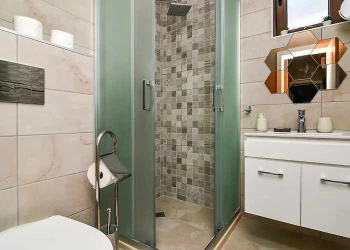 Cozy Flats Nearby Center Free Park Area * Varna